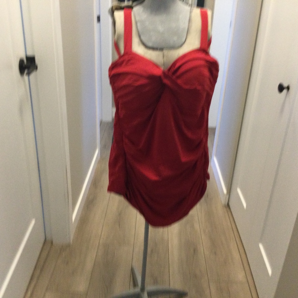 NWOT  Lovely Jantzen One Piece Swimsuit